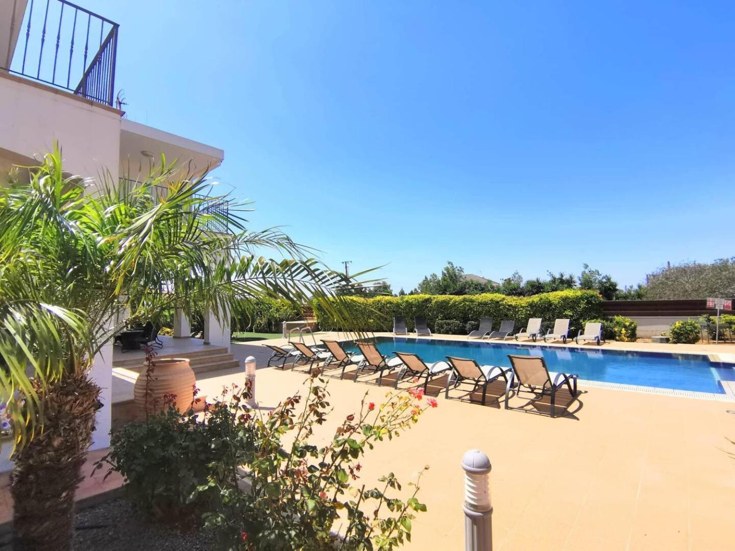 Orchard Blossom Private Villa With Pool Phrenaros Exteriér fotografie