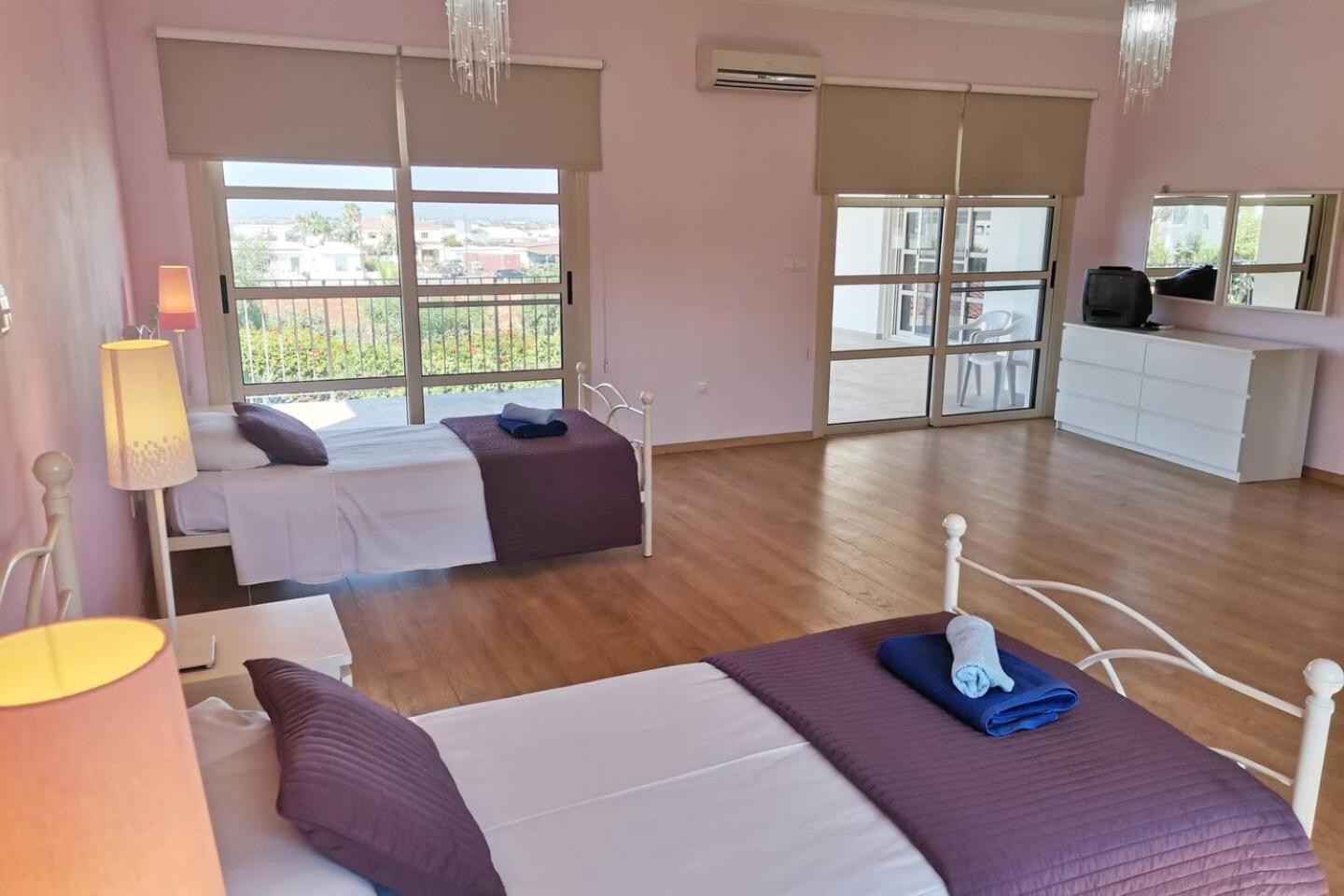 Orchard Blossom Private Villa With Pool Phrenaros Exteriér fotografie